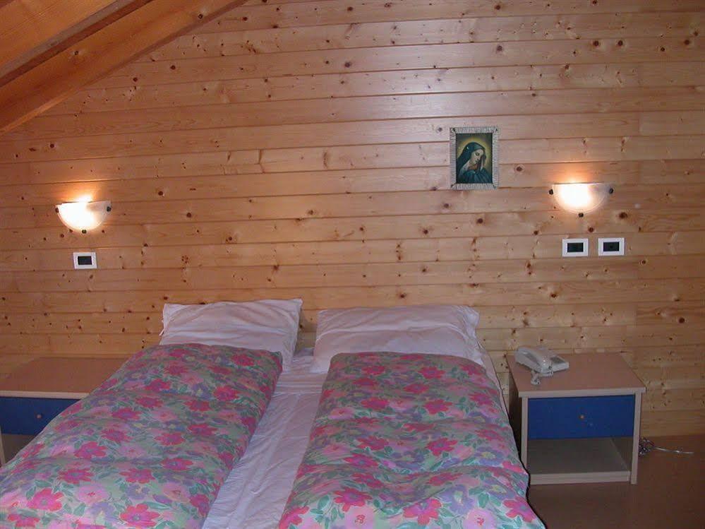 Hotel Martinella Folgaria Luaran gambar